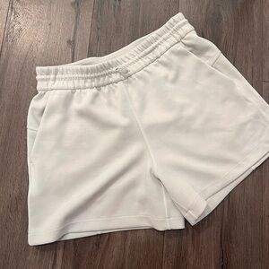 Lululemon softstreme shorts size 6 in white/bone